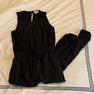 Evereve Black Sleeveless V-Neck cropped Drawstring Jumpsuit